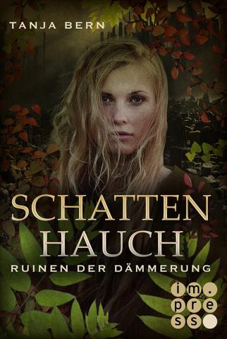 Cover von SCHATTENHAUCH: Das Gesicht einer blonden Frau umringt von Blättern.